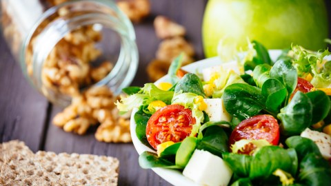 Walnuts, a salad, and an apple: all healthy foods for people with ADHD