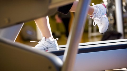 A person with ADHD runs on a treadmill and it helps their ADHD symptoms.